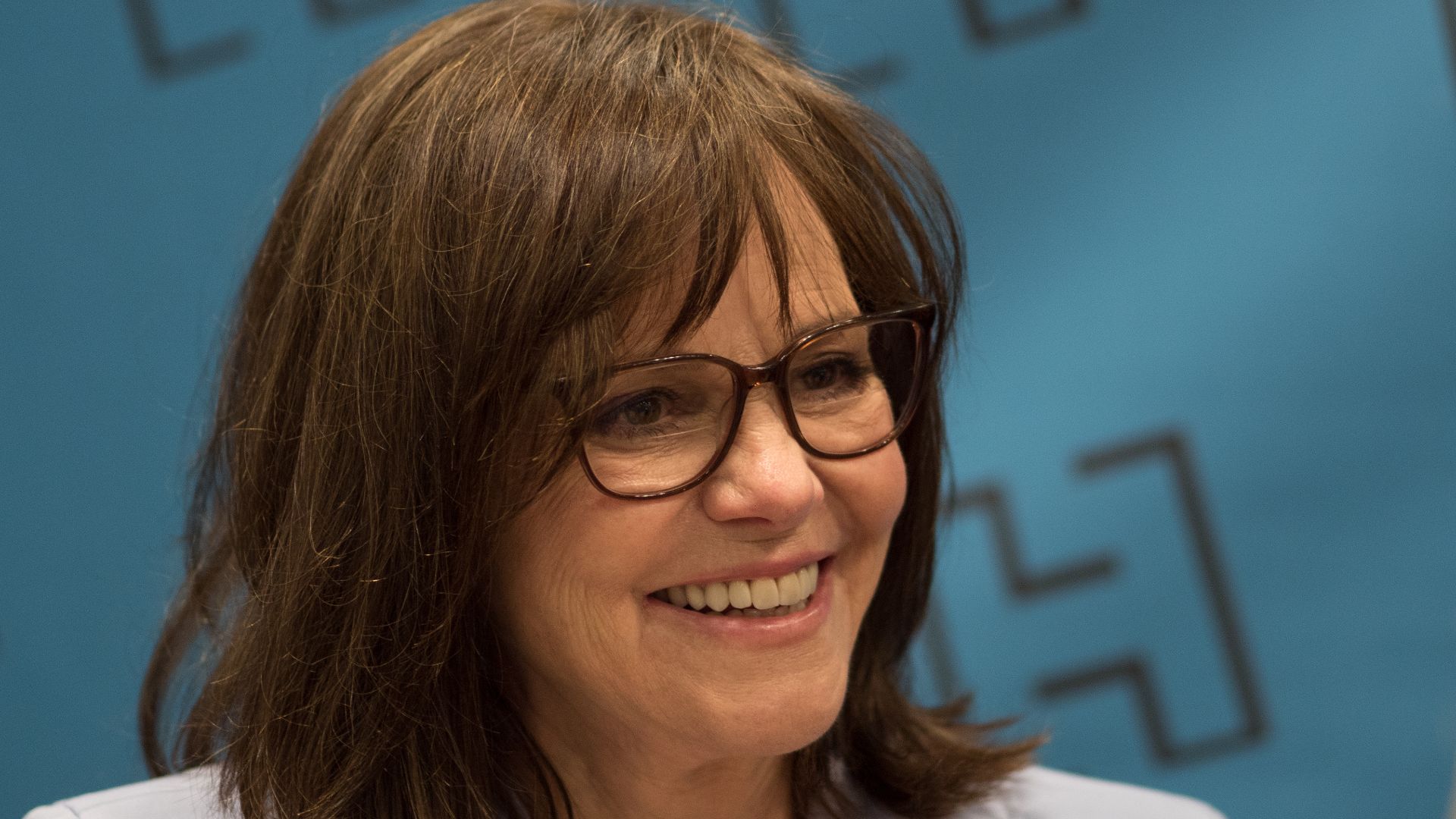 File:Sally Field (11205)a.jpg