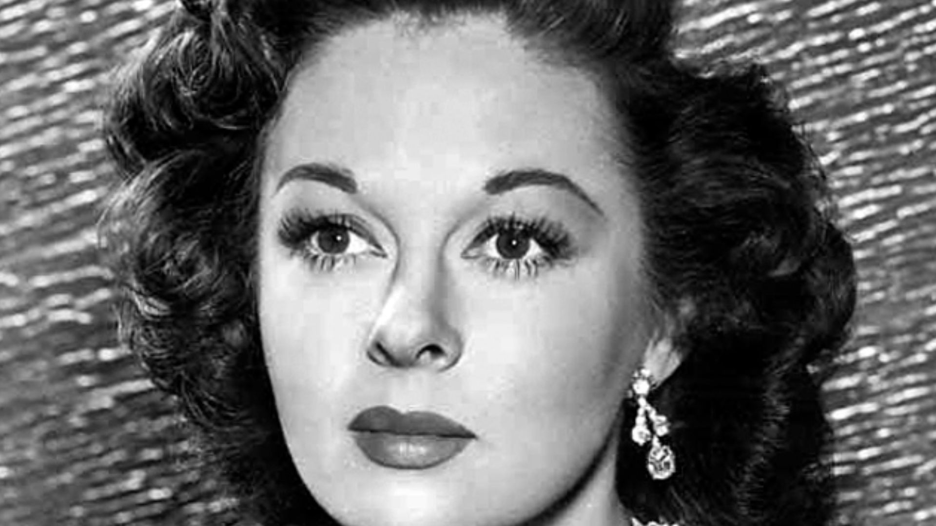 File:Susan Hayward - 1940s.jpg