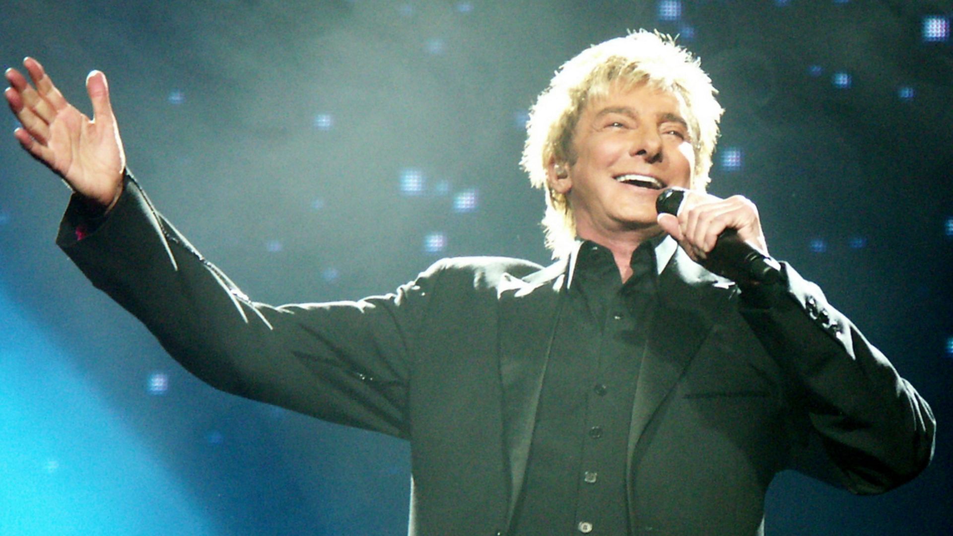 File:BarryManilow.jpg