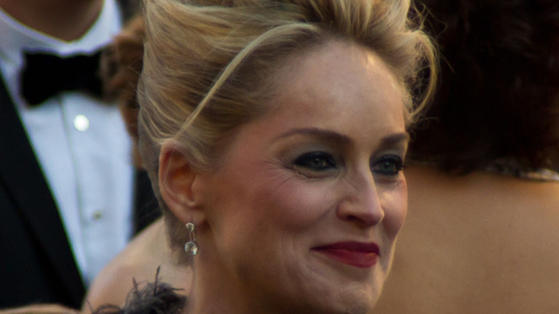 File:2011 Academy Awards - Sharon Stone, 01.jpg
