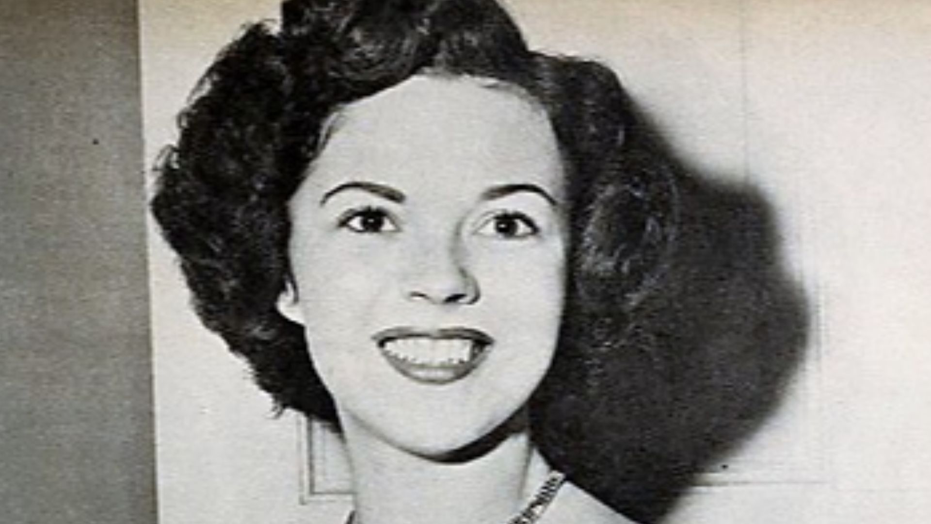 File:Shirley Temple 1952.jpg
