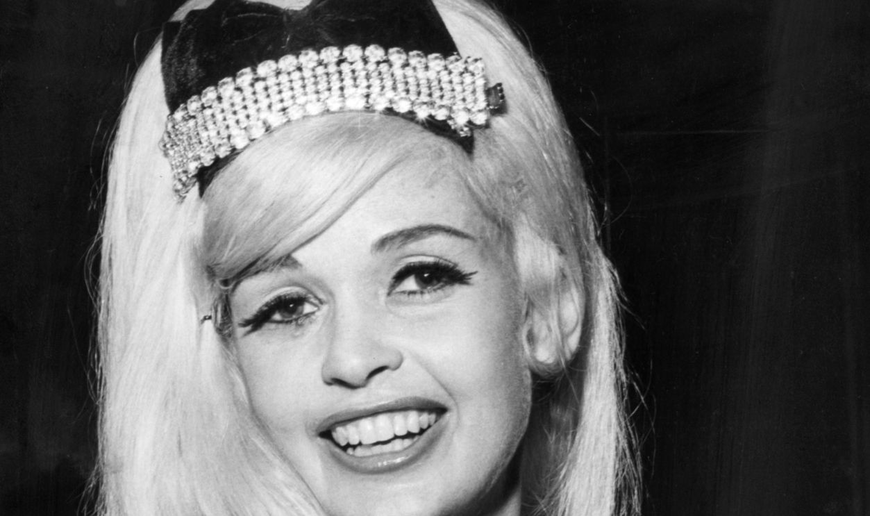 Jayne Mansfield performing in Scotland. 31st March 1967. Jayne Mansfield performing in Scotland. 31st March 1967. 