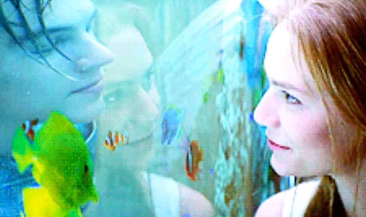 Screenshot from Romeo + Juliet (1996)