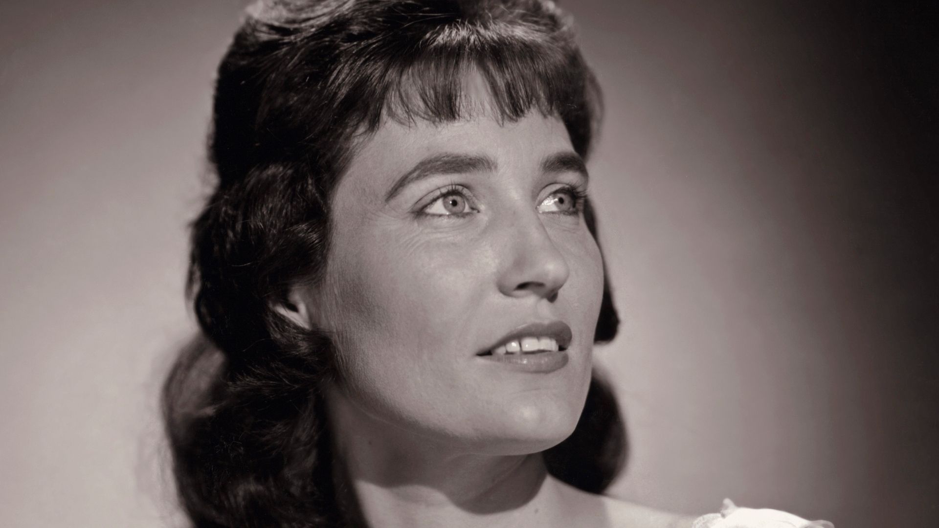 File:Loretta Lynn LCCN2021643178 (cropped).jpg