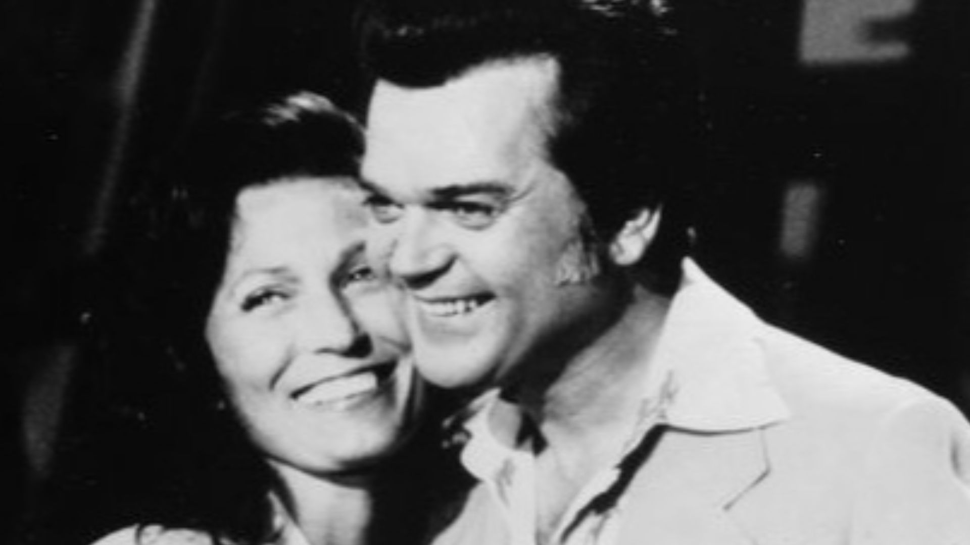 File:ConwayTwittyLorettaLynn.jpg