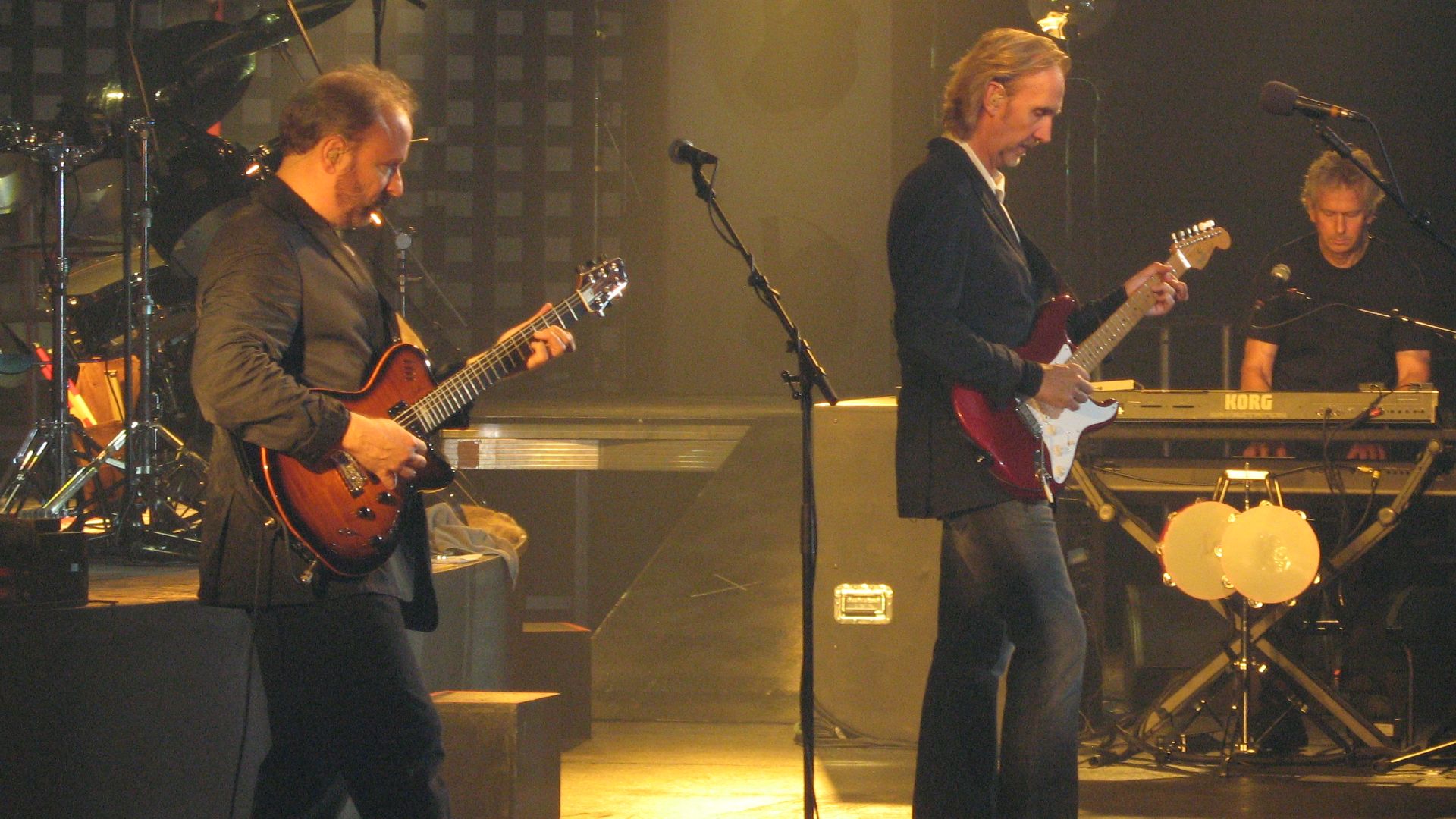 File:2180 - Pittsburgh - Mellon Arena - Genesis - The Carpet Crawlers.JPG