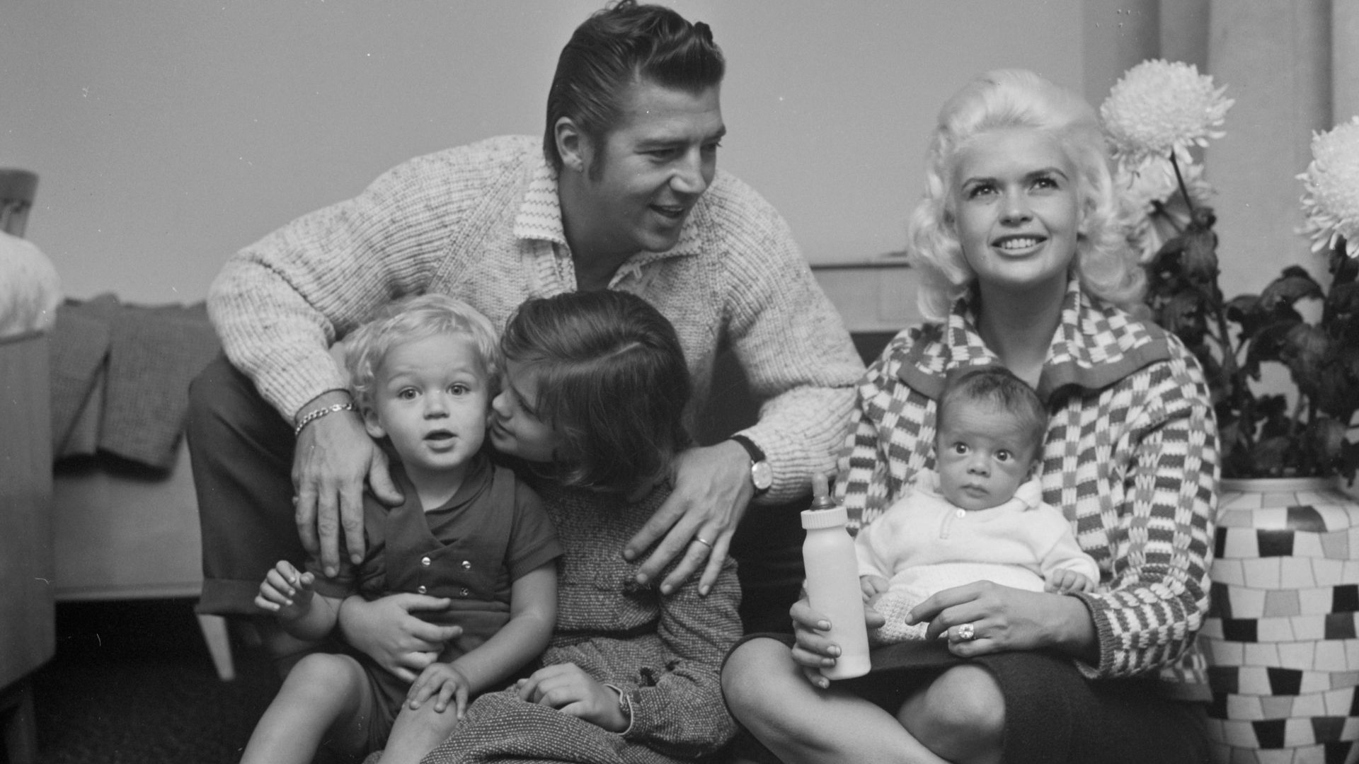 File:Jayne Mansfield Com X-M103-001.jpg