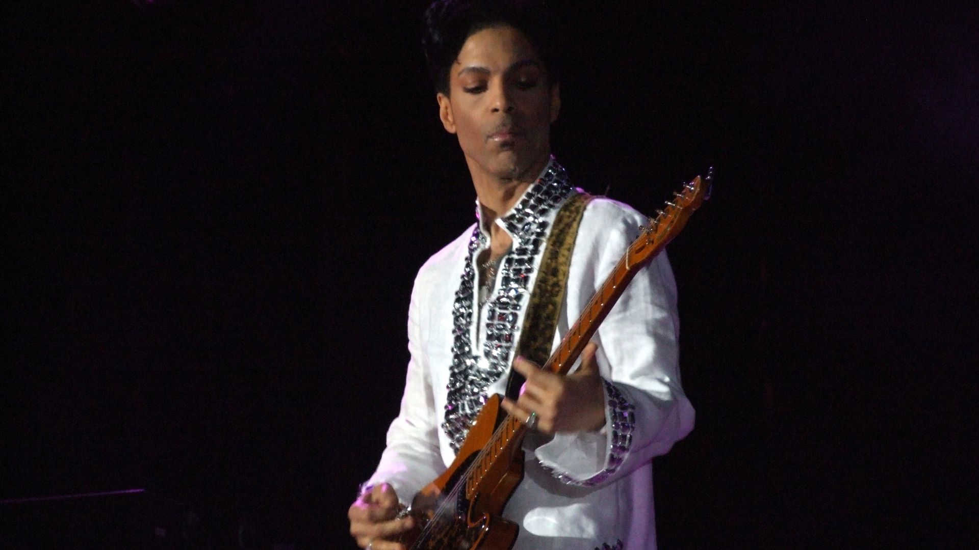 File:Prince at Coachella.jpg