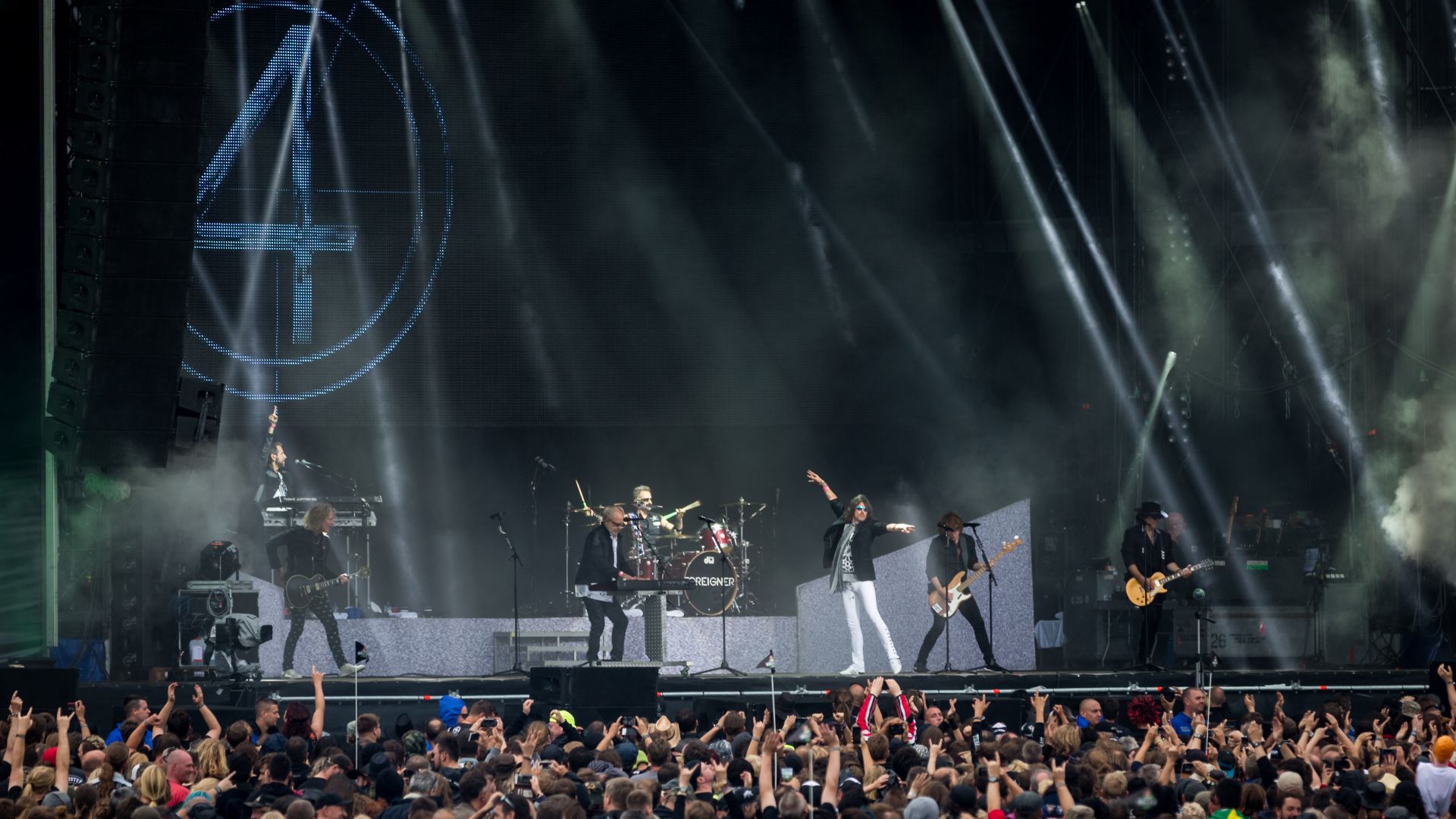 File:Foreigner - Wacken Open Air 2016-AL0977.jpg