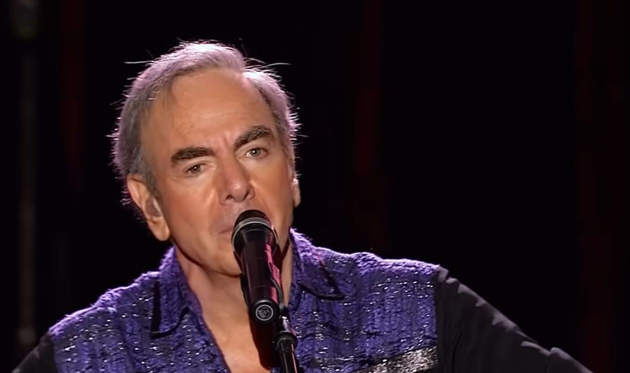 Screenshot from Sweet Caroline (1969)