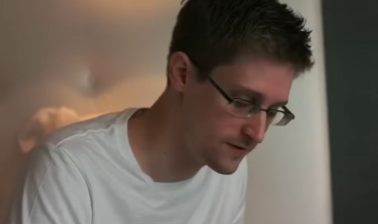 Screenshot from CITIZENFOUR (2014)