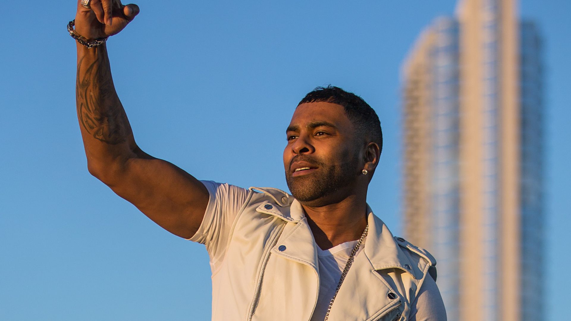 File:Ginuwine performing in Austin, Texas 2014.jpg