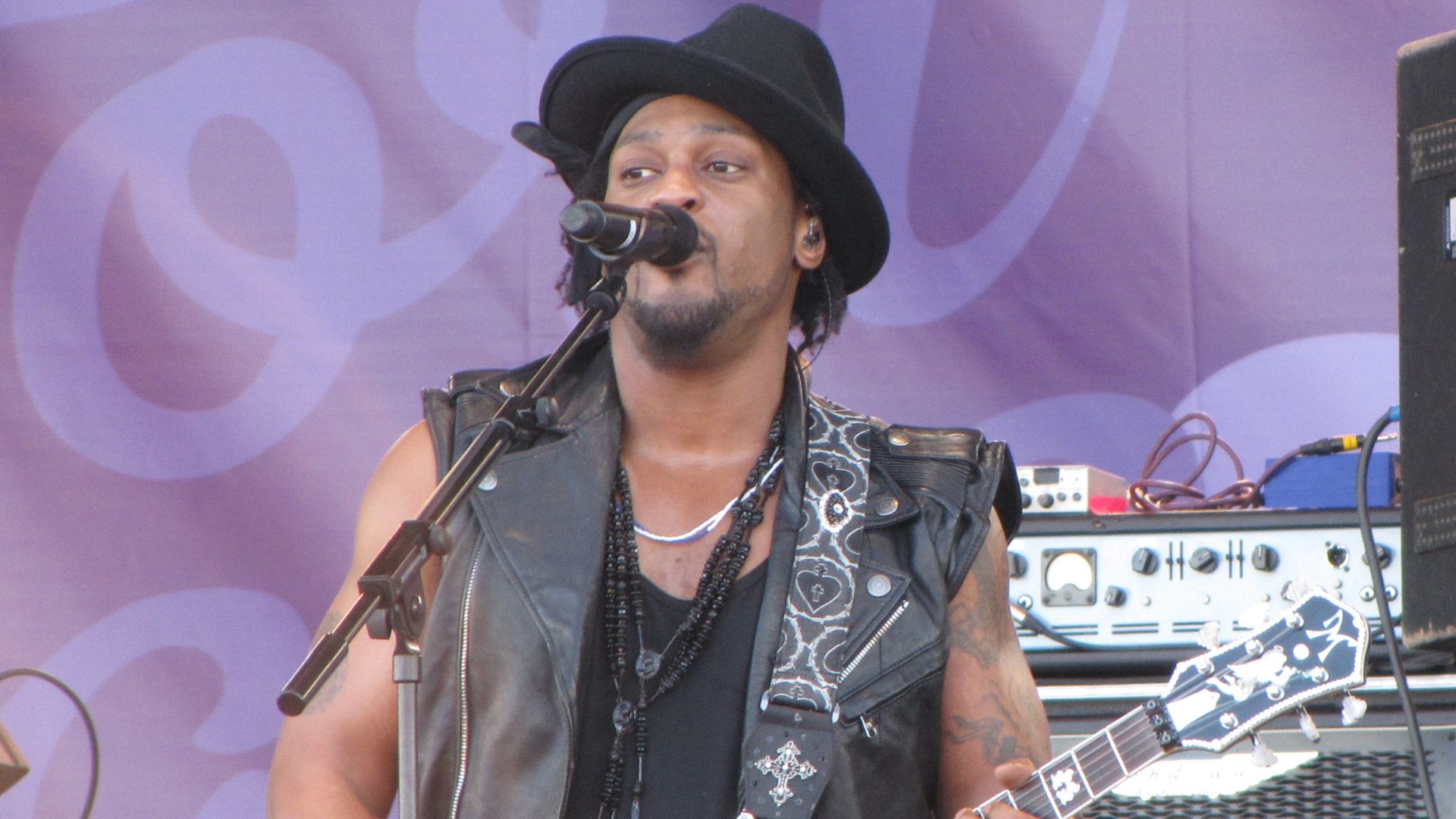 File:D'Angelo Pori Jazz 2012.JPG