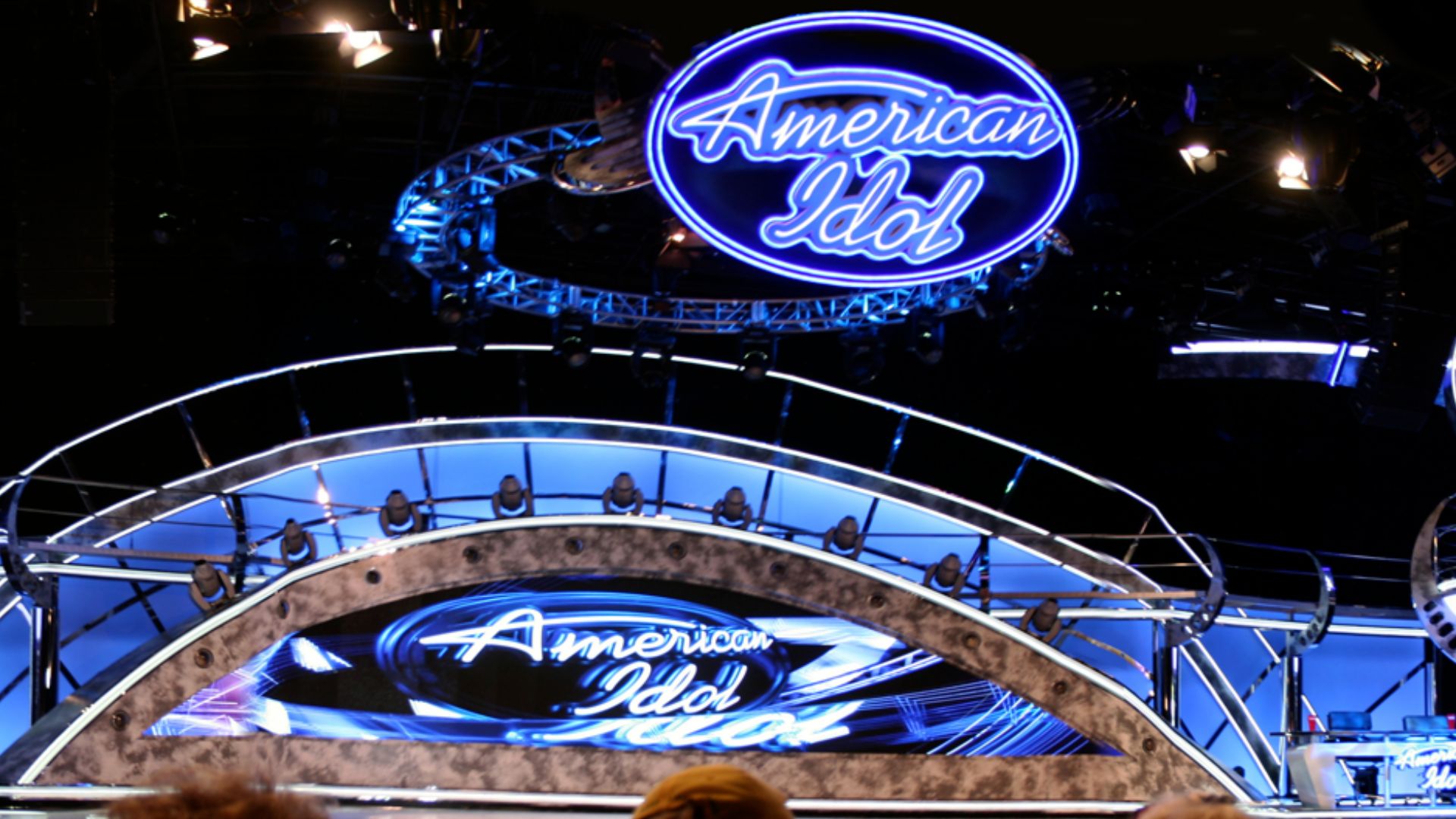 File:American Idol Experience stage.png