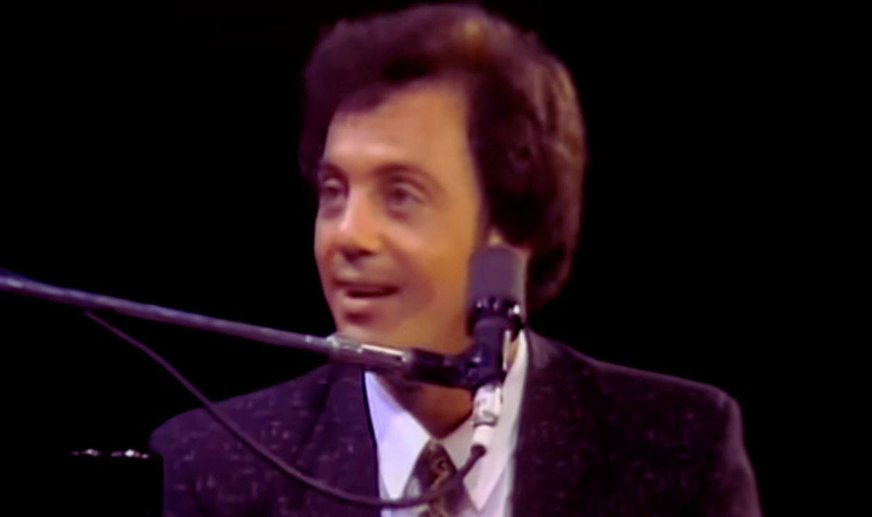 Screenshot from Scenes from an Italian Restaurant (1977)