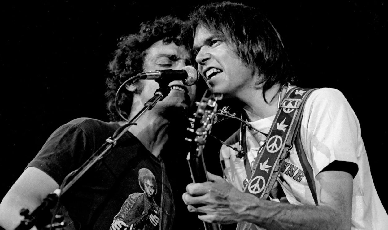  Neil Young performs live on stage with Crazy Horse at Madison Square Garden, New York on September 27 1978 during his One Stop World Tour. L-R Billy Talbot, Neil Young 