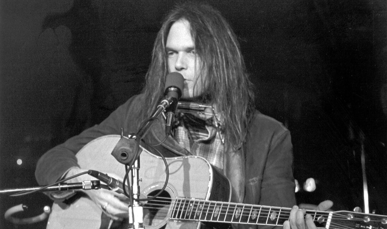  Photo of Neil Young 