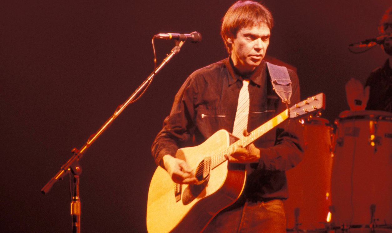 Photo of Neil YOUNG