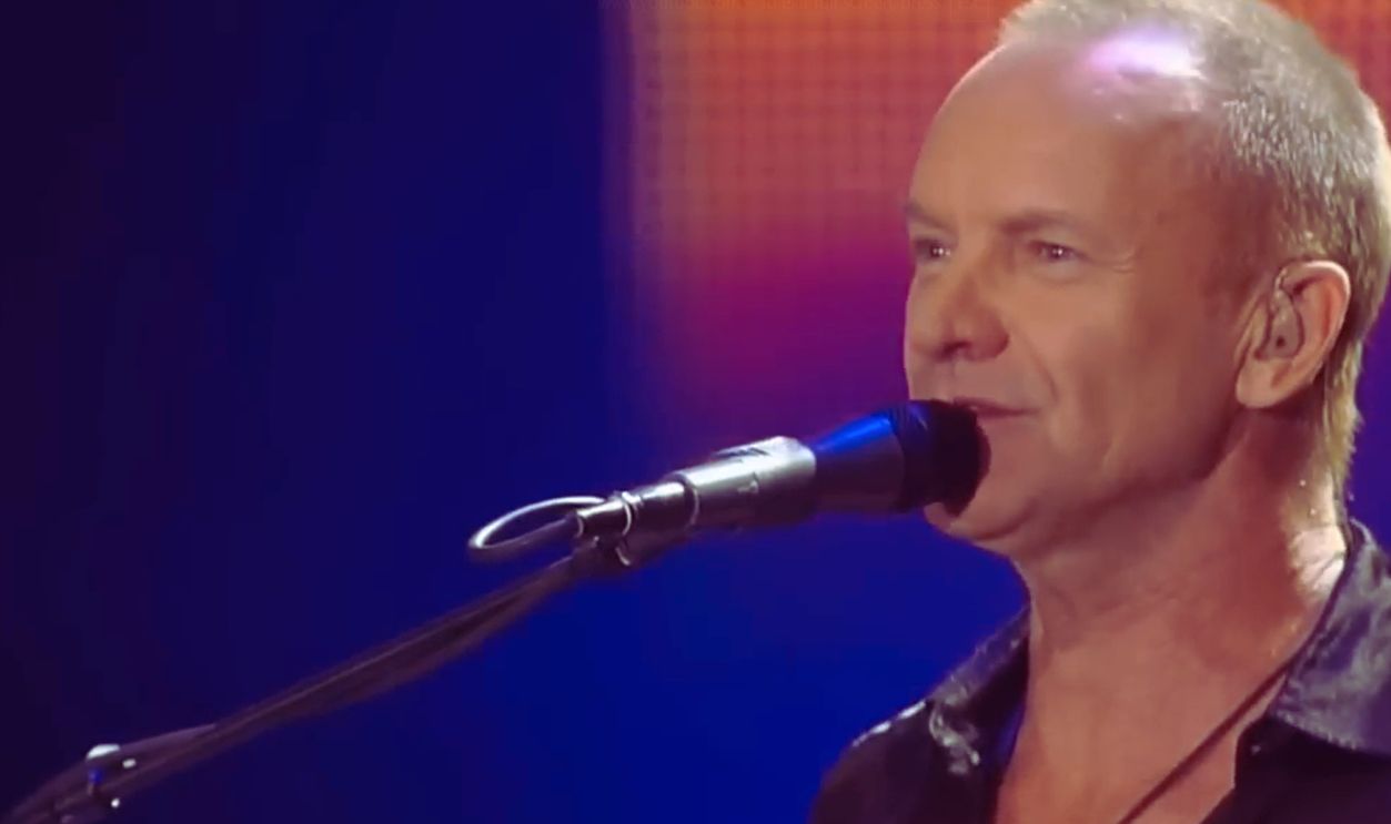 Screenshot from Fields of Gold (1994)