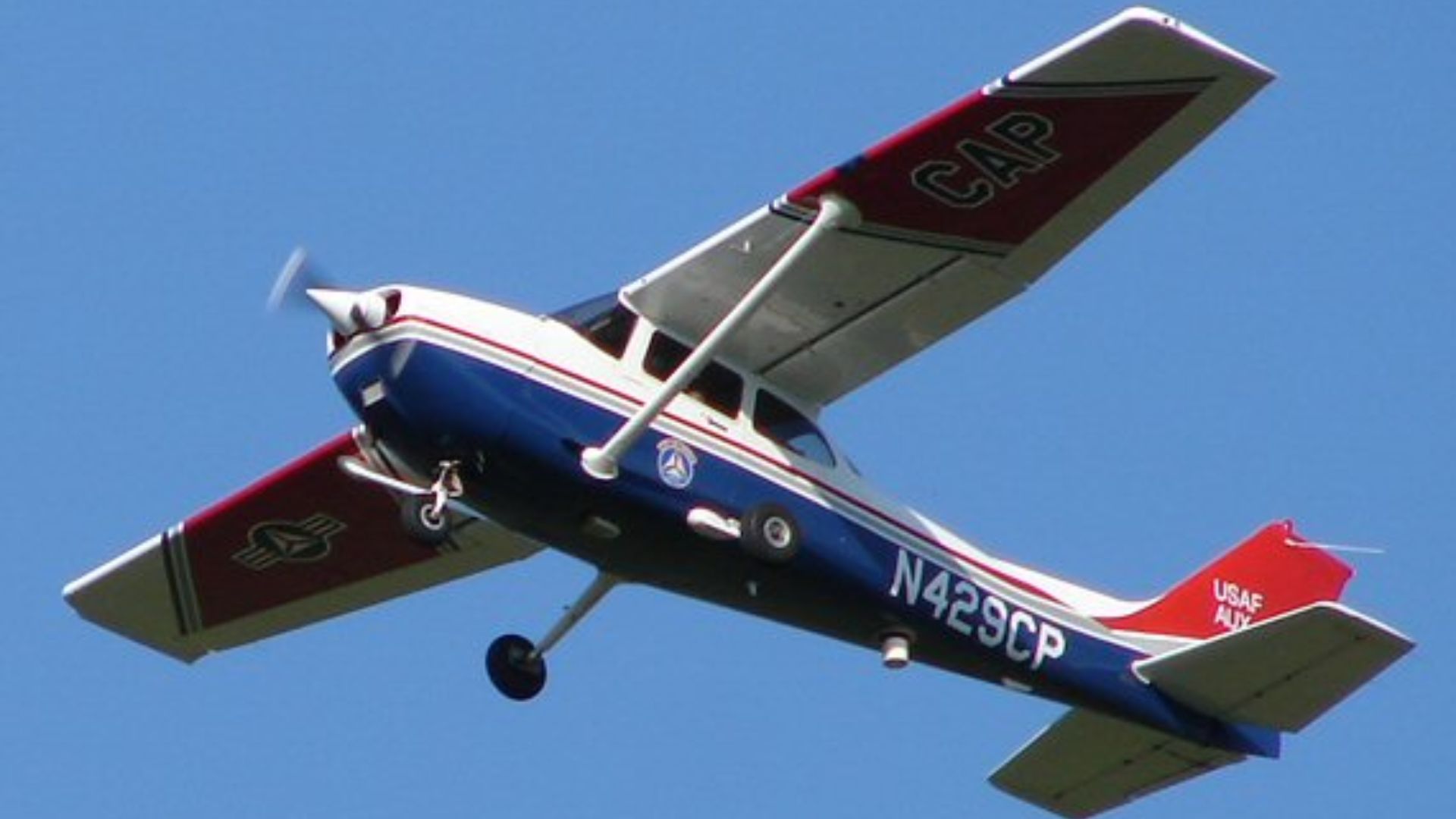 File:The Civil Air Patrol C-172 (493735543).jpg