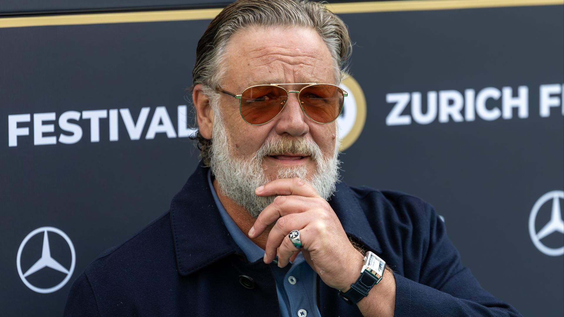 File:Russell Crowe on the Green Carpet at the 2025 Zurich Film Festival 05.jpg