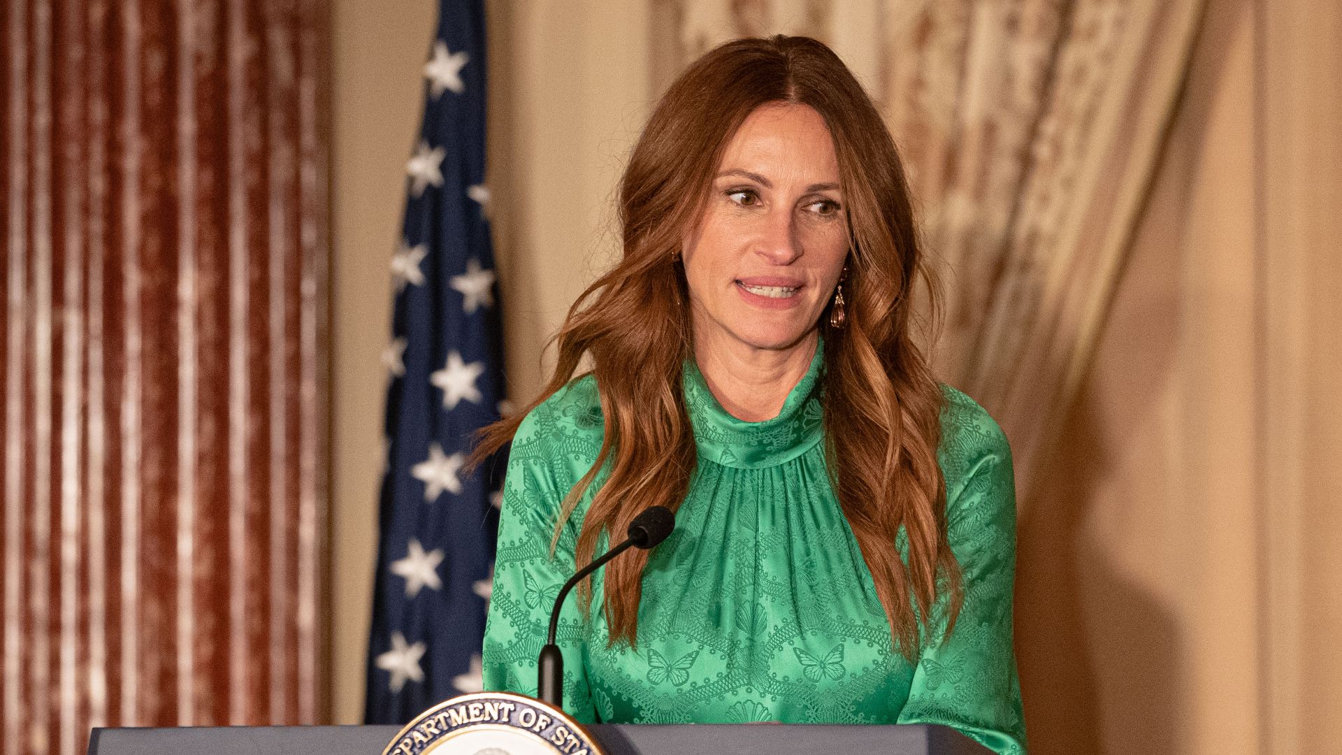 File:Julia Roberts Delivers Remarks at the 2022 Kennedy Center Honors Dinner (52542372884).jpg