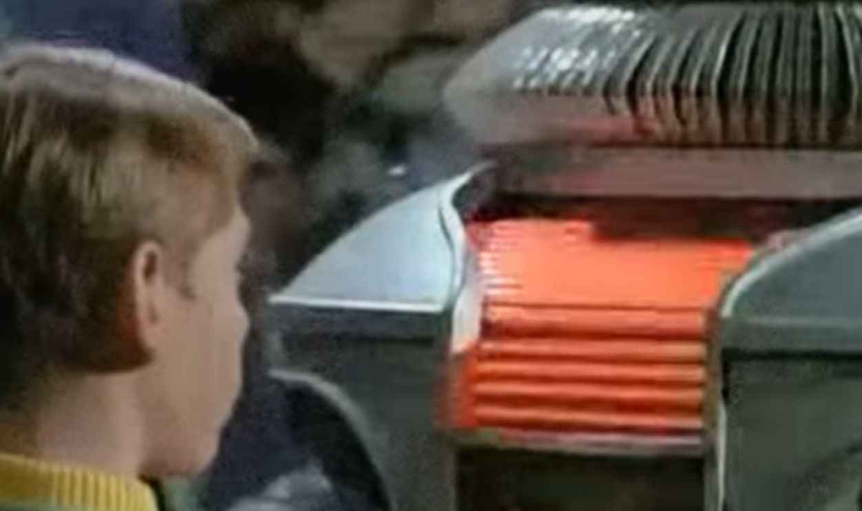 Screenshot from Lost in Space (1965–1968)