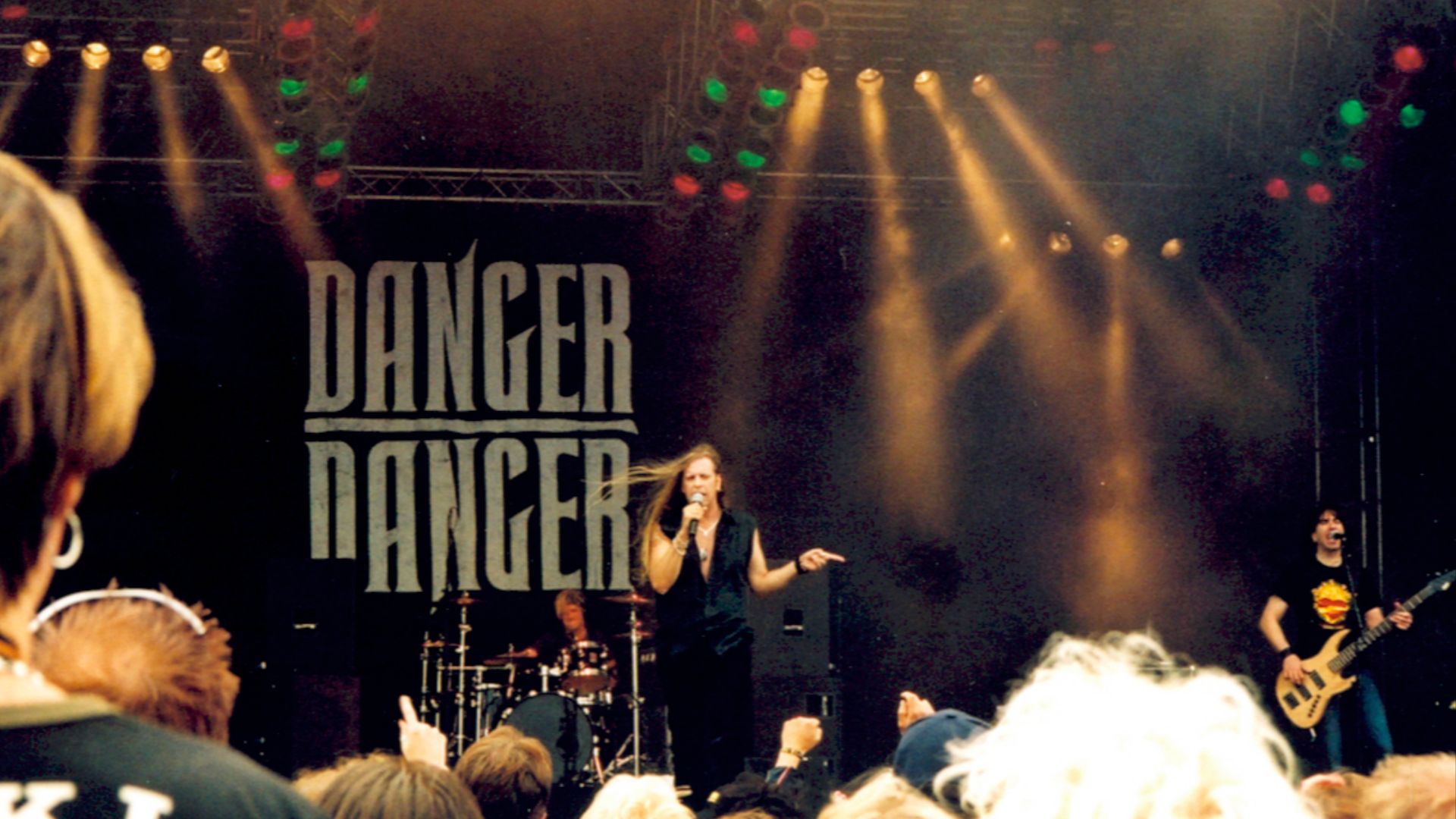 File:Vaaraa Vaaraa i Sverige.jpg