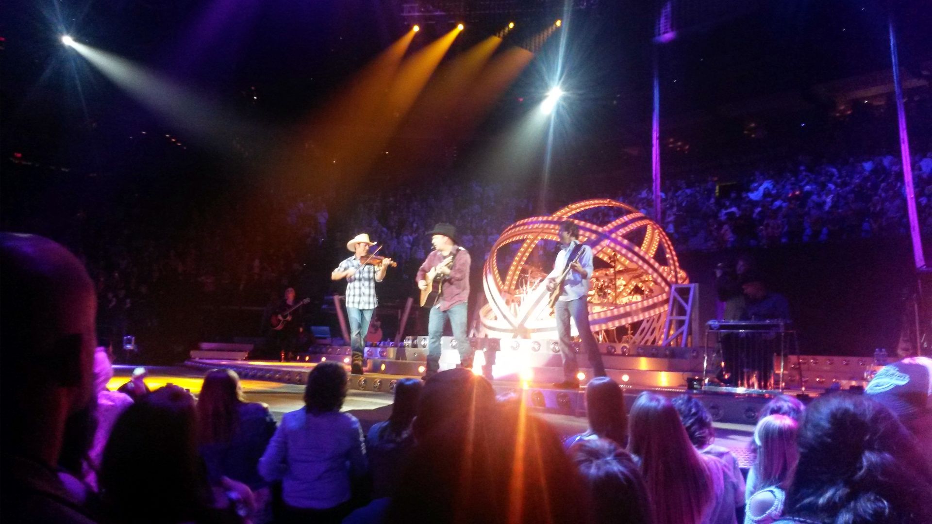 File:First Garth Brooks Concert on November 8th 2014 at the Target Center in Minneapolis, MN, USA - Picture 1 of 22.jpg