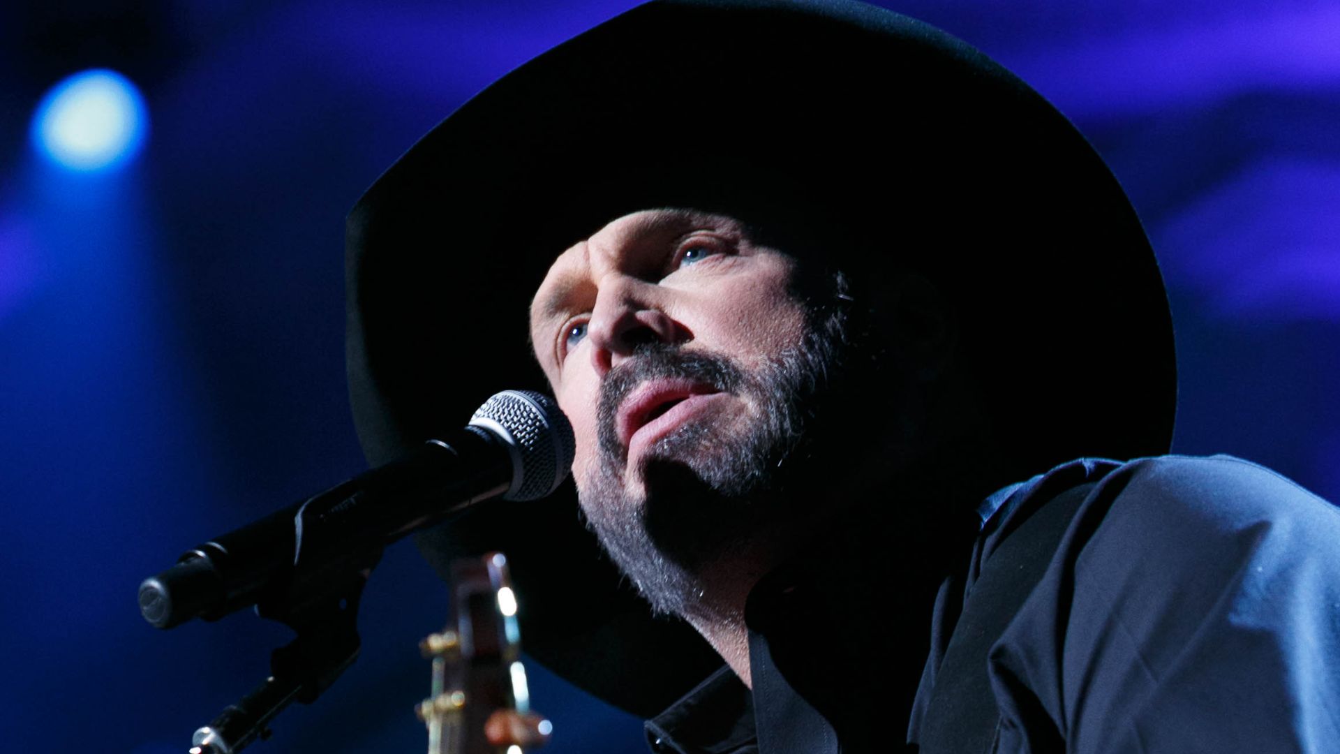 File:Garth Brooks (49627465292).jpg