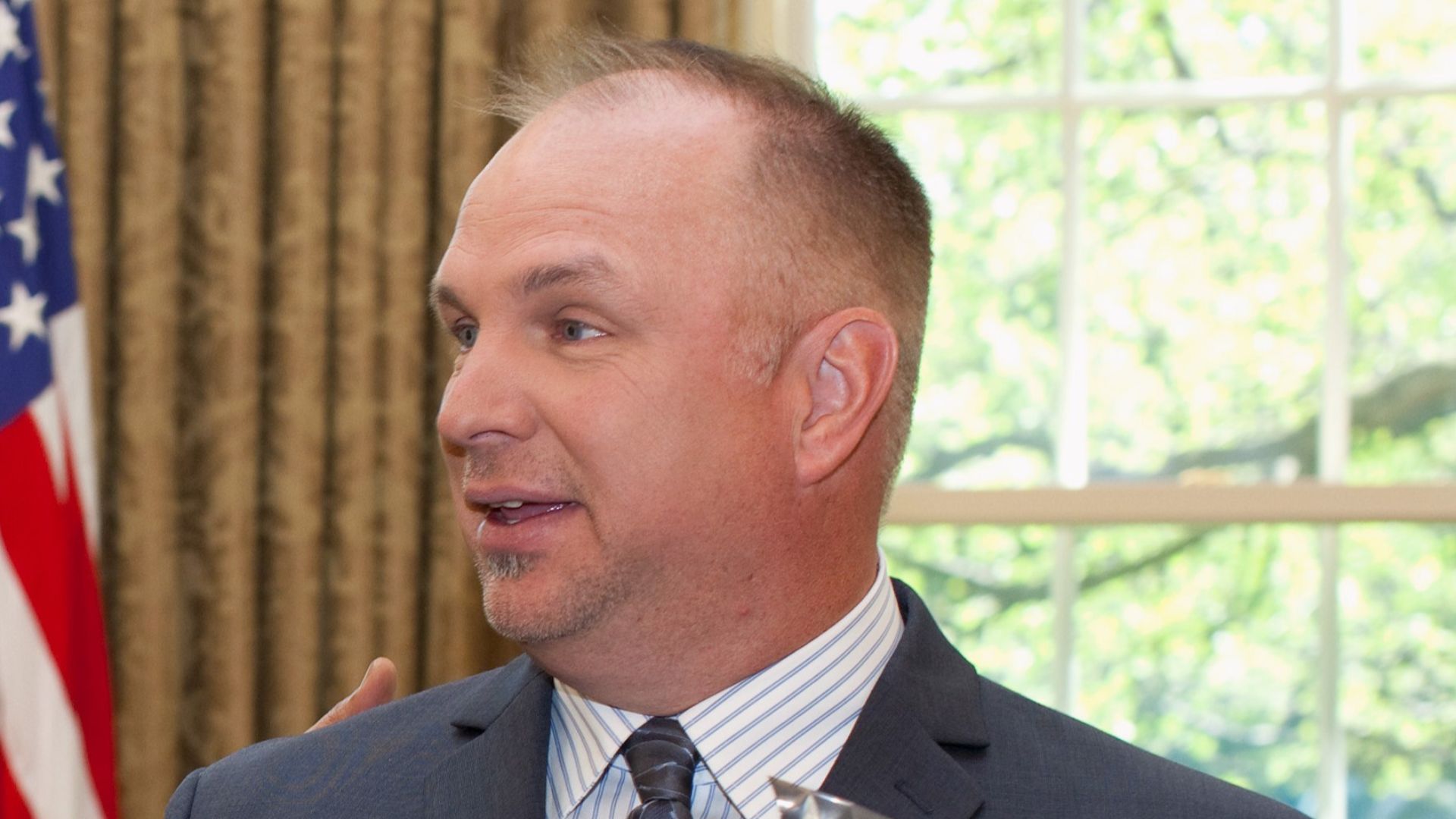 File:Garth Brooks.jpg