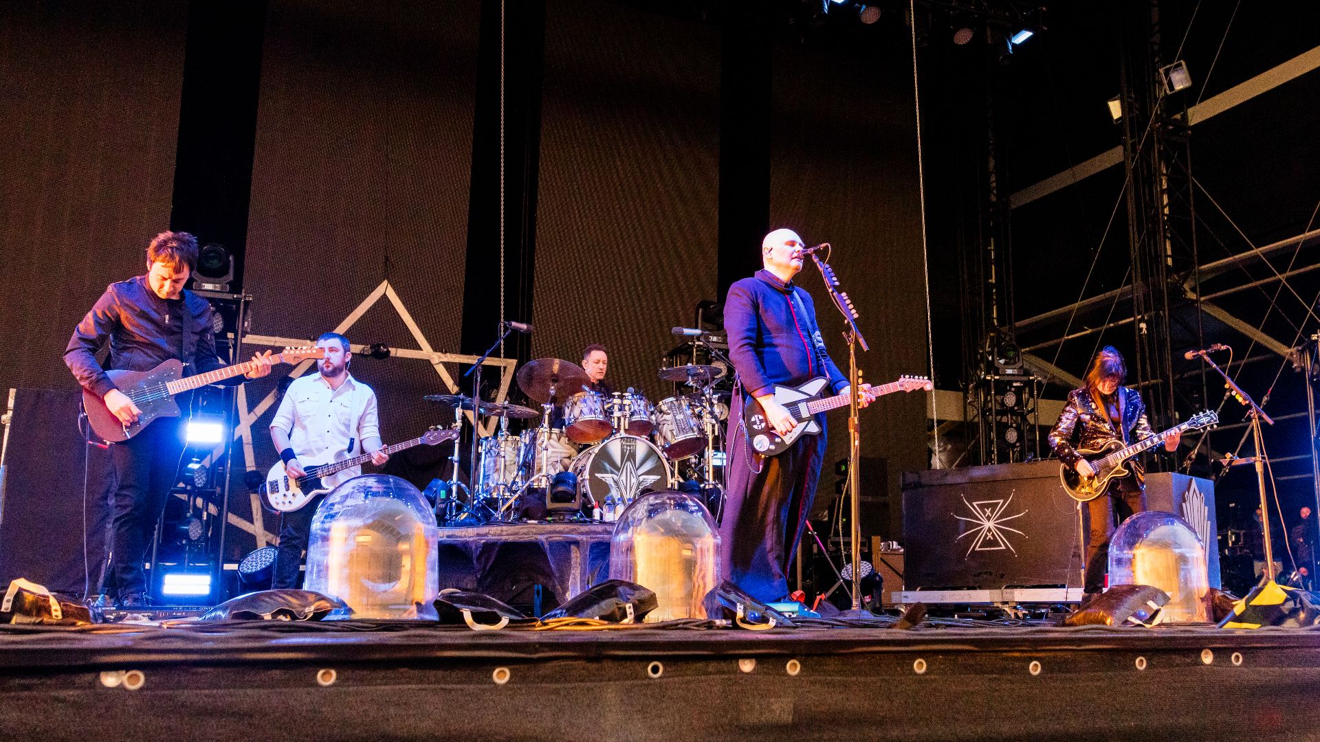 File:The Smashing Pumpkins - 2019158213014 2019-06-07 Rock am Ring - 0218 - 5DSR0503.jpg