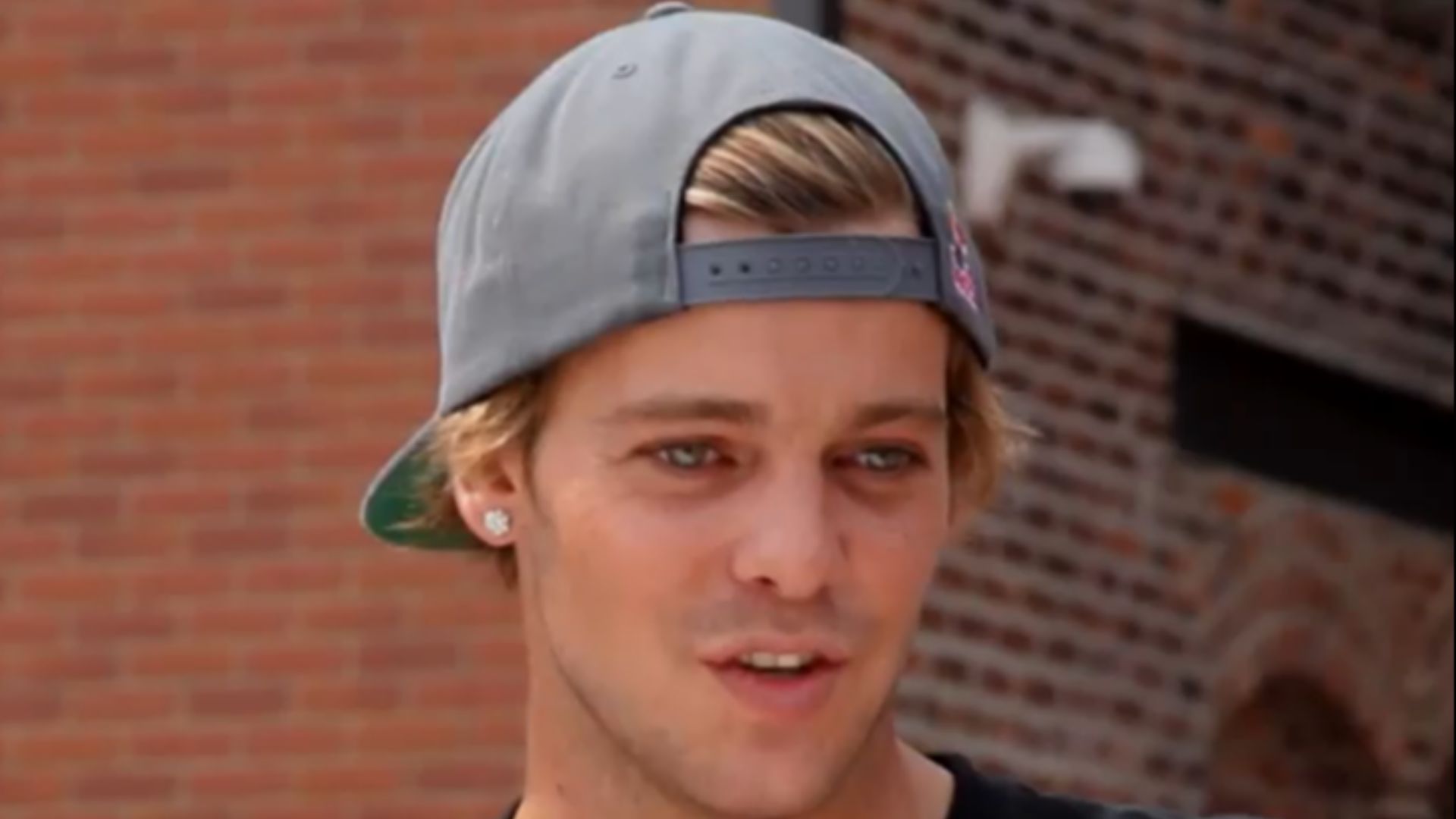 File:Ryan Sheckler (ujFZrsuiXOE).png