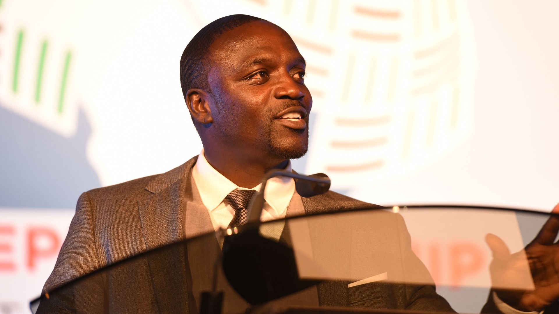 File:Akon in 2015.jpg