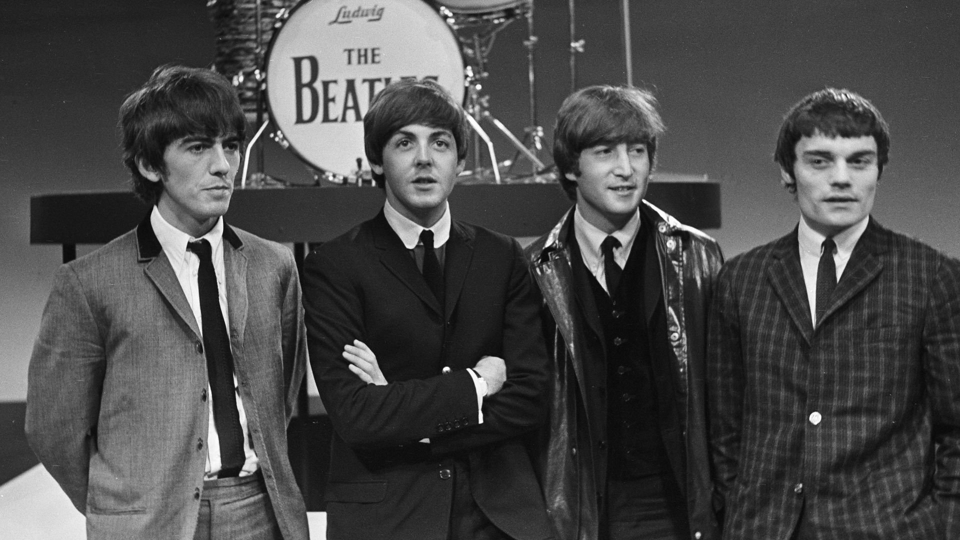 File:The Beatles with Jimmie Nicol 916-5098.jpg
