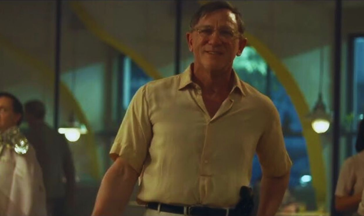 Screenshot from Queer (2024)