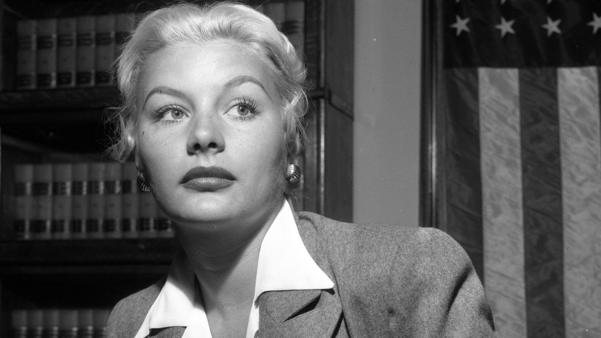 File:Barbara Payton wins divorce from husband John.jpg