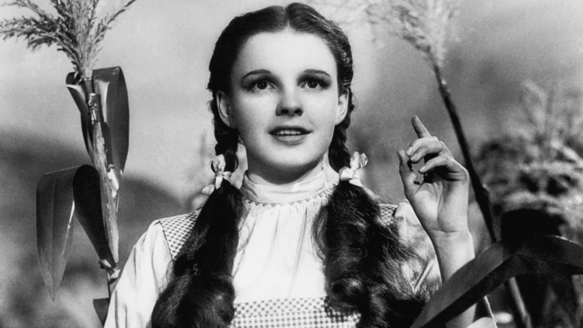 File:The Wizard of Oz Judy Garland 1939.jpg