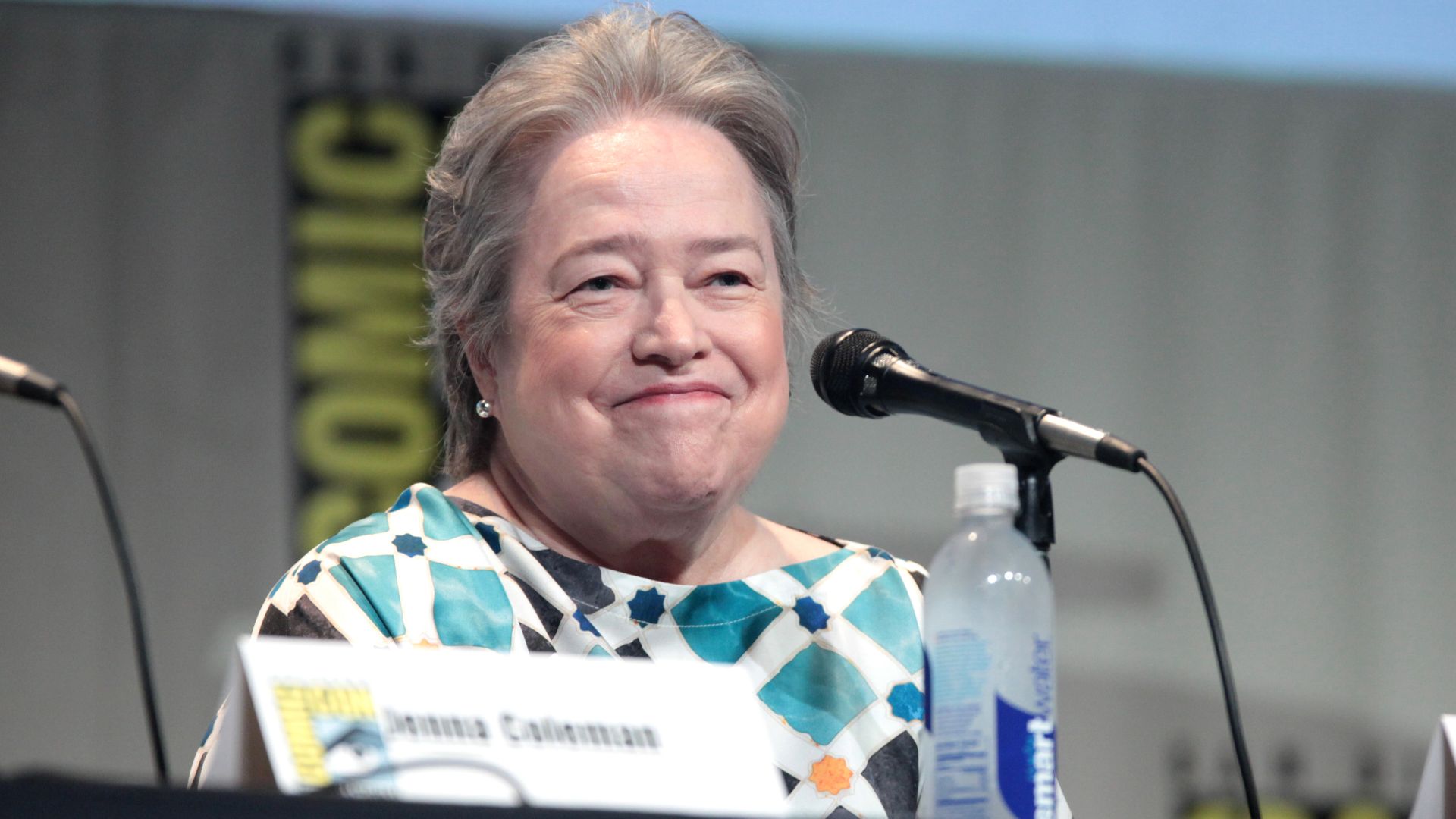 File:SDCC 2015 - Kathy Bates (19551286409).jpg