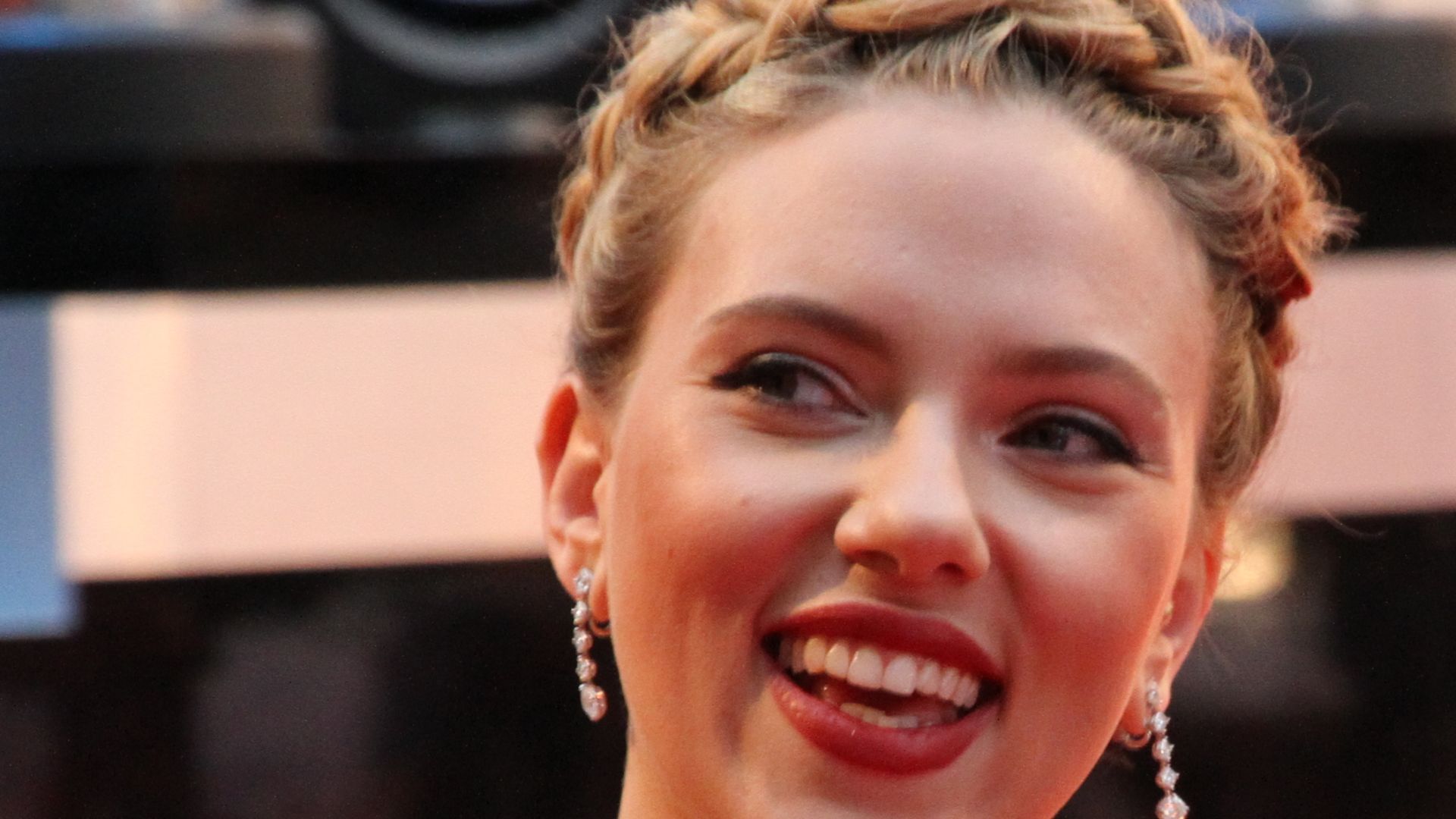 File:Scarlett Johansson 4, 2012.jpg