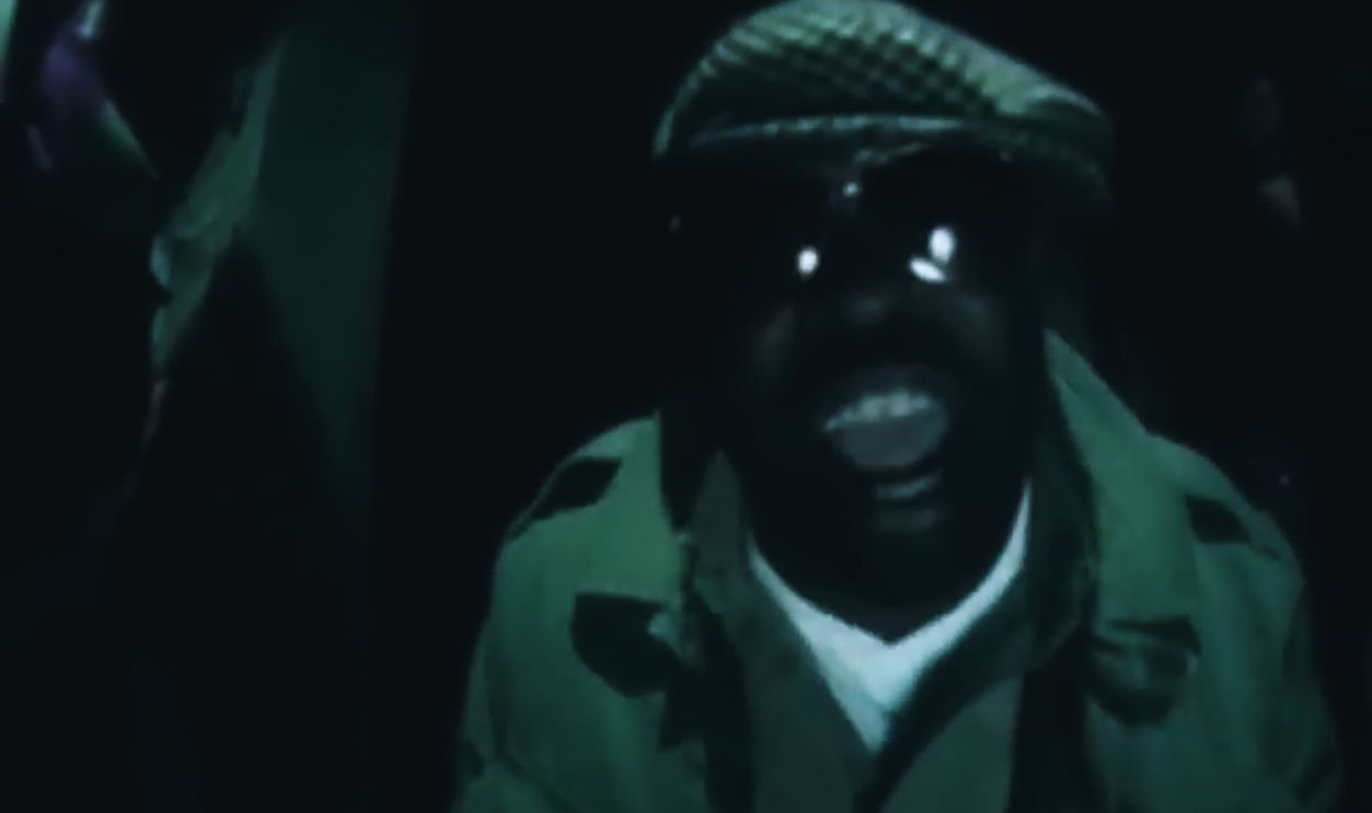 Screenshot from The Roots – Here I Come (2008)