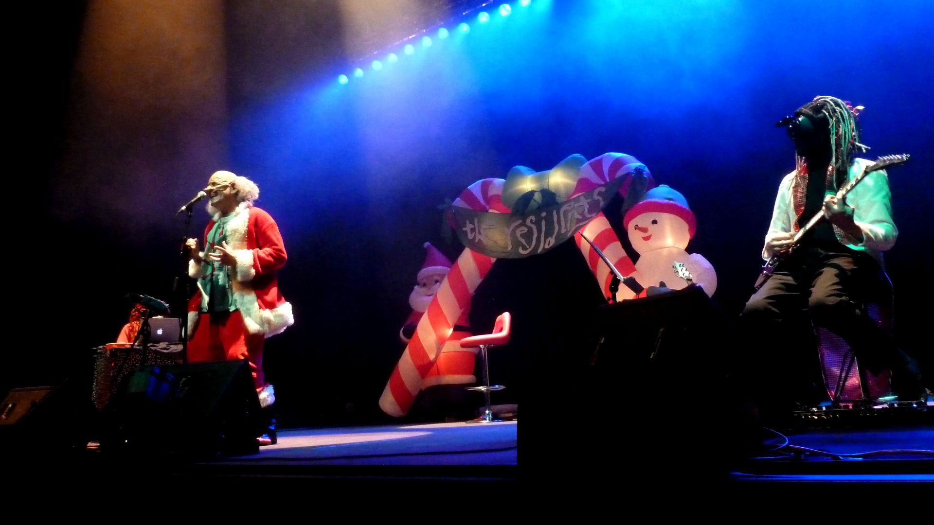 File:Residents 2013.jpg