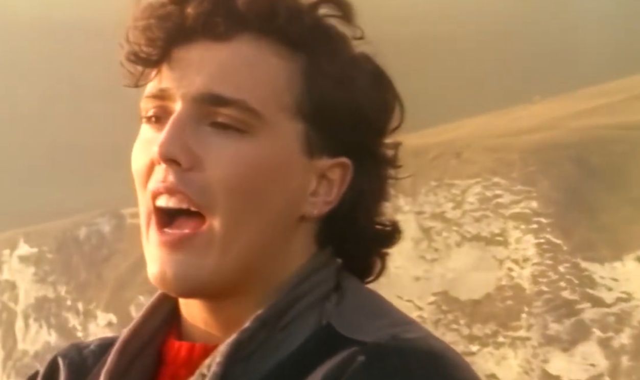 Screenshot from Shout (Tears for Fears, 1985)