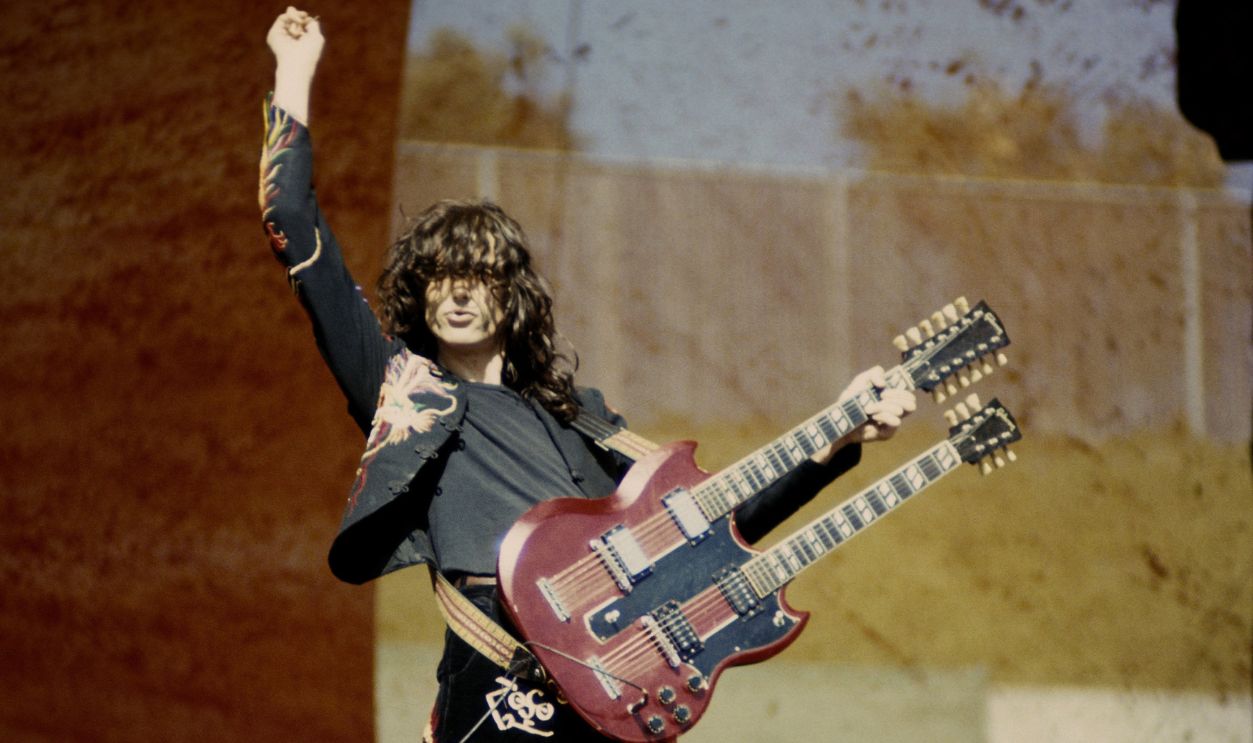 Led Zeppelin Live, Jimmy Page performing with 'Led Zeppelin at the Oakland Coliseum in Oakland, California on July 23, 1977.