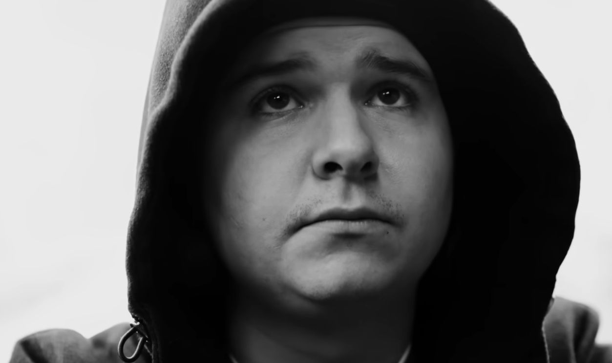 Screenshot from 7 Years (2015)