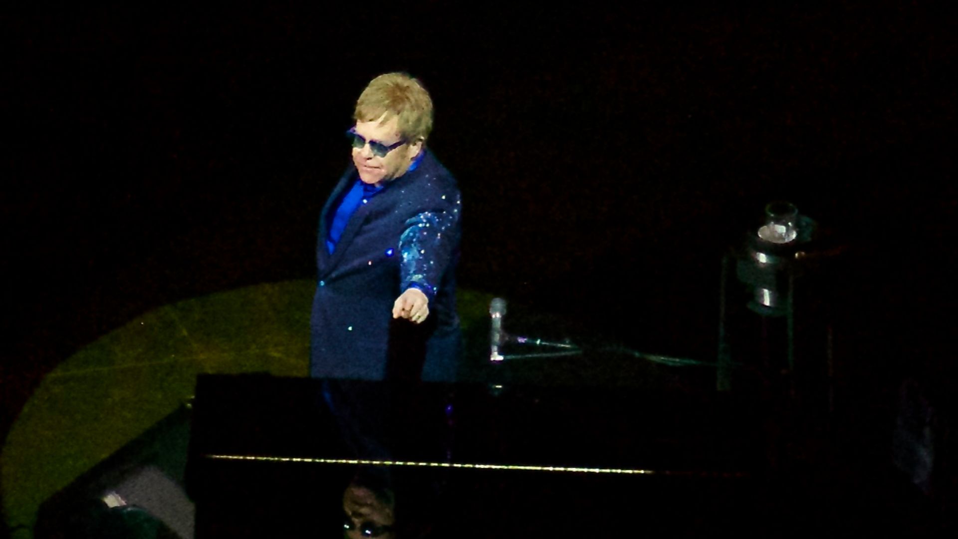 File:Elton John (12353751365).jpg
