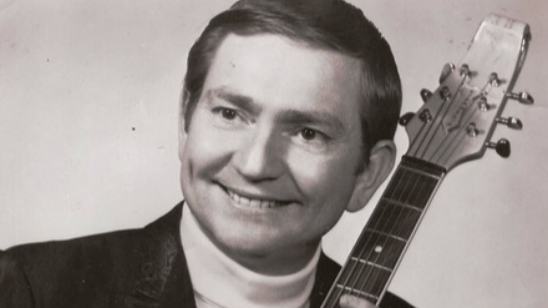 File:Willie Nelson RCA publicity.jpg