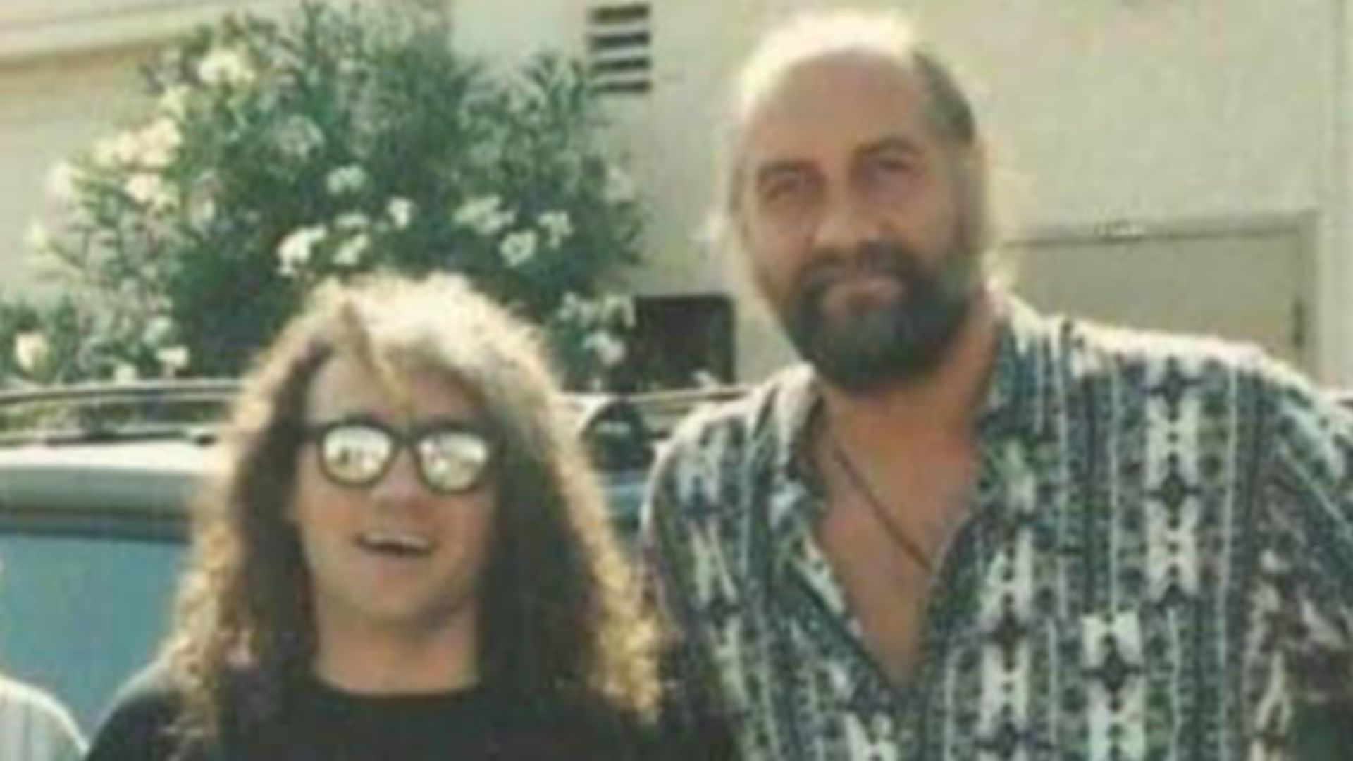 File:Roberto Conso (Rata Blanca) y Mick Fleetwood (baterista y cofundador de la banda de rock Fleetwood Mac).jpg
