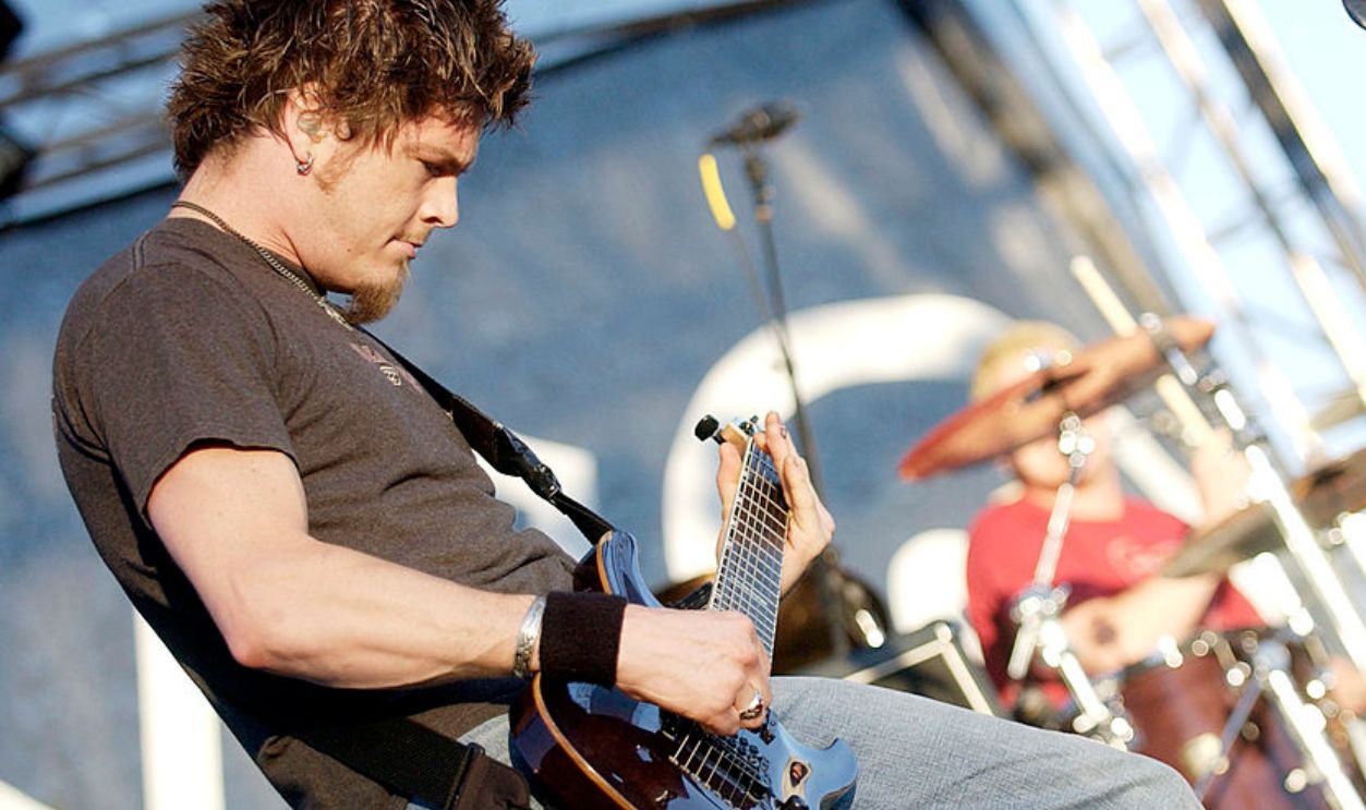 SAN JOSE, CA - JULY 3: Ed Sloan and Crossfade perform in support of the band's self titled release at Channel 104.9: Day on the Meadow #2 in Discovery Meadow Park on July 3, 2005 in San Jose, California.