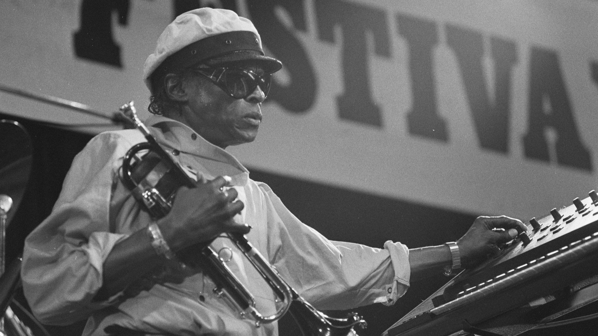File:MilesDavisNorthSeaJazz1984.jpg